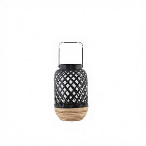 Lanterne suspendue en bambou tressé MP Decor pour l'extérieur, faite à la main, couleur personnalisée, élégante, porte-bougie quatre saisons pour la décoration de jardin - Product Image 1