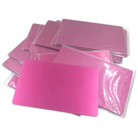Produsen Grosir Kartu Kredit Logam Berwarna dari Paduan Aluminium 86 X 54 X 0.8mm Papan Nama Tebal Berukir