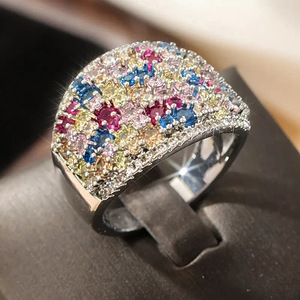 Anello con Gemme Colorate per Donne, Gioiello da Dito di Lusso alla Moda - Product Image 2