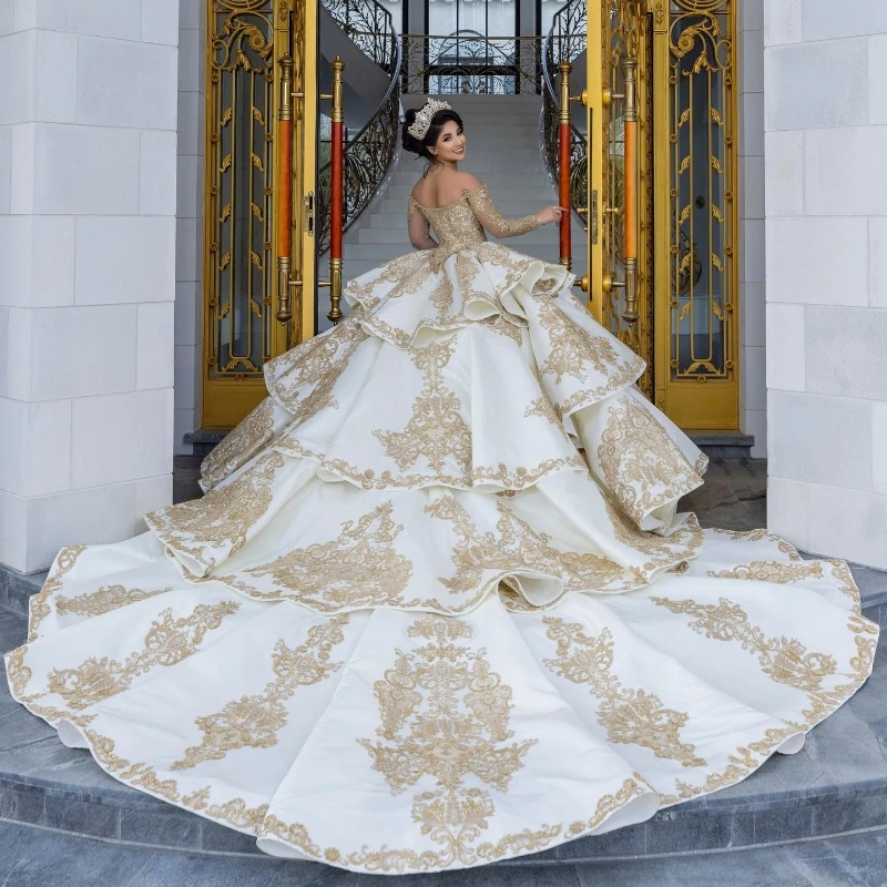 green emerald velvet dress Backless White Lace Wedding Gown with Long Sleeves Off White / 6 main image 0