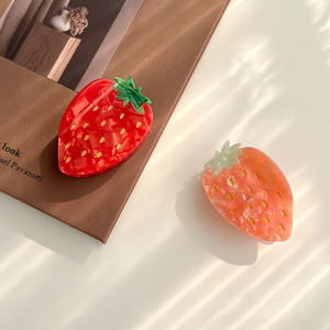 Pinzas de Pelo con Forma de Fruta, Pinzas de Pelo Acrílicas Grandes con Forma de Fresa, Accesorios para el Cabello para Mujer - Product Image 3