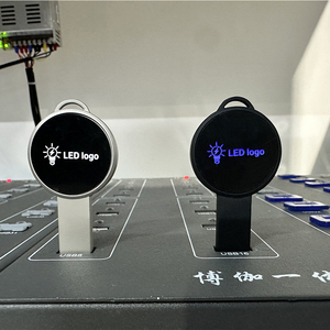 Clé USB Métallique Lumineuse avec LED, Capacités Variées : 128 Mo, 256 Mo, 512 Mo, 1 Go, 2 Go, 4 Go, 8 Go, 16 Go, 32 Go, 64 Go, 128 Go - Product Image 4
