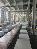Philippinischer Markt SPC-Bodenbelag SPC-Vinylboden Stein-Kunststoff-Verbundstoff Einfache Installation Wasserdichte Holzmaserung Klick-Planken