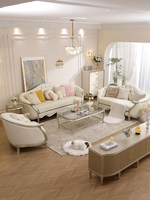 Hochwertiges Amerikanisch-Französisches Luxus-Ledersofa mit Knopfheftung, Massivholzrahmen mit Goldschnitzerei, Wohnzimmer-Sofagarnitur