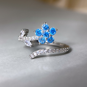 Anillo Floral Abierto Ajustable de Latón con Baño de Oro de 18K, Flor de Circonita Cúbica Azul con Acento de Circonita Cúbica Marquise, Anillo de Declaración para Mujer, Venta al por Mayor - Product Image 3