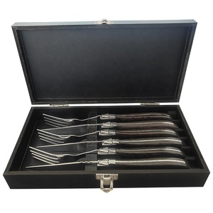 Promotion : Ensemble de couverts de luxe en acier inoxydable avec manche en bois d'<span class=keywords><strong>olivier</strong></span> et bois de wengé, <span class=keywords><strong>couteau</strong></span> à <span class=keywords><strong>steak</strong></span> et fourchette <span class=keywords><strong>Laguiole</strong></span>, avec coffret cadeau en bois - Product Image 6