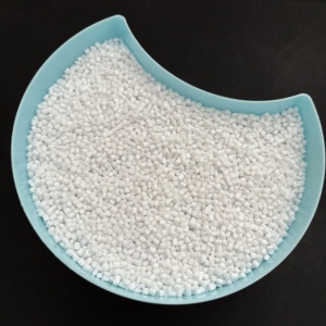 PET FC51 Granules PET vierges de qualité pour moulage par soufflage PET CB-608 Matière première plastique - Product Image 1