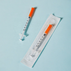 <span class=keywords><strong>Jeringa</strong></span> <span class=keywords><strong>de</strong></span> <span class=keywords><strong>Insulina</strong></span> Desechable Estéril Veterinaria <span class=keywords><strong>de</strong></span> 1 ml, 0.2 ml, 0.1 ml, con Punta Luer Lock Médica, Certificación CE/ISO, Aguja Indolora - Product Image 1