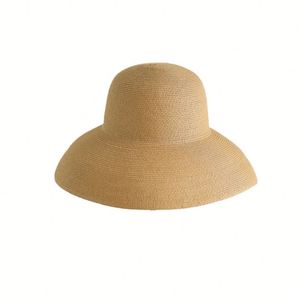 Sombrero de Paja Rafia con Logotipo Personalizado OEM ODM, Elegante Forma de Campana, Diseño a Cuadros, Protección UV, para Resorts y Eventos - Product Image 3
