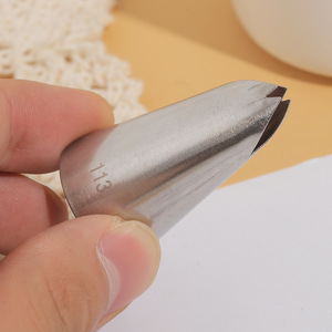 YT 113 Douille de pâtisserie en acier inoxydable, embout en forme de feuille, 42 mm, outil de décoration de gâteaux - Product Image 2