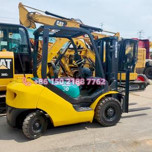 Gebruikte <span class=keywords><strong>Komatsu</strong></span> Originele Japan Vorkheftruck 30 Ton Diesel Fd300 Fd150 Vorkheftruck Diesel Goede Staat Voor Verkoop - Product Image 2