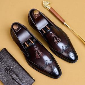 Chaussures pour hommes en cuir véritable, à bout pointu, sculptées à la main, style antique, formelles et décontractées - Product Image 5