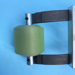 Rouleau de tension pour escalier roulant 60x55mm en acier galvanisé, rouleau de support pour pièces d'escalier roulant - Product Image 2