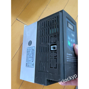 1PC EURA Inverter E2000 1.5KW 220V E2000-0015S2 d'occasion - Product Image 2