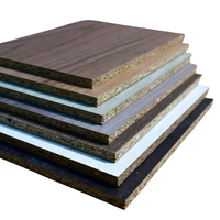 Haute qualité 18mm marbre laminé mélamine conseil décoratif panneau de fibres MDF 4 * 8ft intérieur panneau de particules E1 émission de formaldéhyde
