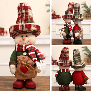 Figurine de Noël en peluche Bonhomme de neige et renne avec chapeau écossais, décoration de table de Noël, ornement de maison, cadeau de fêtes - Product Image 3