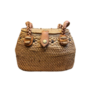 Sac de mode éthique classique Lombok fait à la main ovale Ketak sac en cuir tissé avec doublure traditionnelle Sasak Tenun artisanat en osier - Product Image 4