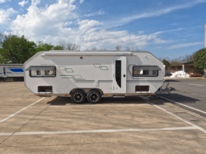Caravane de tourisme avec châssis AL-KO, équipement de <span class=keywords><strong>camping</strong></span> pour 2 <span class=keywords><strong>à</strong></span> 6 personnes, cuisine et salle de bain écologiques, homologuée pour la route - Product Image 2