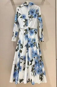Top Qualität Damenkleid 2024 Frühjahr Sommer Design Mode Damen Umschlagkragen blau Blütendruck langärmliges Kleid Gürtel