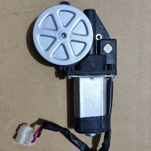 Electric <b>Window</b> Regulator Motor 7-Tooth 8-Tooth 12V 24V Three-Hole For 2015-2020 New Tucson Right Side - Product Image 4