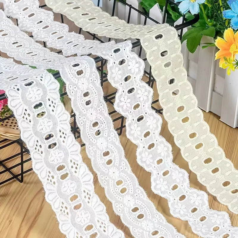 Wholesale Stock Lot Pale, White 1.6 Cm Wide 100% Cotton Fancy Border Double Flower Embroidery Lace Trim Fabric For Curtains/