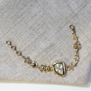 Orologio al Quarzo con Design di Nicchia Europeo-Americano, Superficie Irregolare in Lega, Charm con Orsetto, Cuore, Stella a Cinque Punte, Oro Rosa - Product Image 2