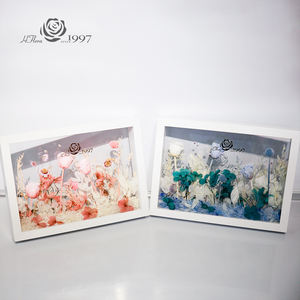 Cadre photo en bois fleur immortelle nouveau design sec petites fleurs séchées mini <span class=keywords><strong>bouquet</strong></span> de fleurs conservées pour la décoration de la saint-valentin - Product Image 4