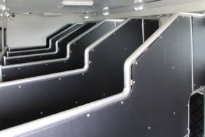 Transporteur de chevaux <span class=keywords><strong>en</strong></span> aluminium composite de qualité supérieure avec une capacité de 8 chevaux et 3 personnes, sûr et confortable, <span class=keywords><strong>transport</strong></span> spécial pour chevaux - Product Image 4