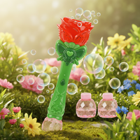 Bâton à bulles de fleurs de rose électriques en gros, jouet d'extérieur pour enfants, jouet de fête d'anniversaire avec lumière et musique, baguette à bulles pour filles