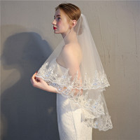 Voiles de Mariée Courte en Tulle 2 Niveaux Dernière Mode En Gros avec Peigne, Voile de Mariage Femme en Dentelle Pailletée