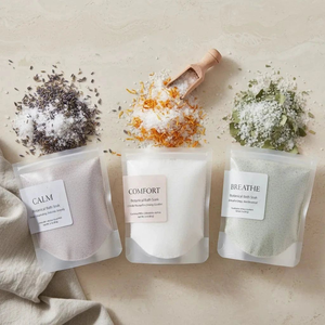 Sales <span class=keywords><strong>de</strong></span> Baño con Fórmula Personalizada, Flores Secas Naturales, Aceite Esencial, <span class=keywords><strong>Sal</strong></span> <span class=keywords><strong>de</strong></span> Epsom del Himalaya con Flores, Venta al por Mayor, Empaque Personalizado - Product Image 1