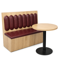 Ensemble moderne et durable de canapé mural, table et chaises avec coussins moelleux pour salon, salons de thé, cafés et hôtels