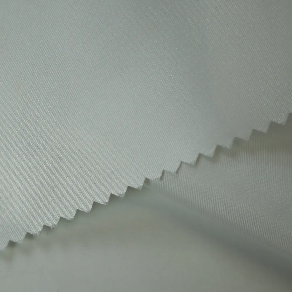 Kustom grosir kualitas tinggi Sade 100 kain poliester kain halus permukaan kain tidak meregang kain garmen