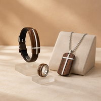 Collection de bijoux pour hommes en acier inoxydable avec incrustation de bois naturel, anti-ternissement : Collier croix, médailles d'identification, bague et bracelet en cuir
