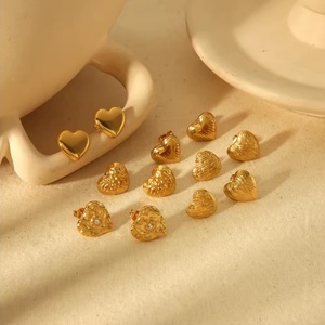 Pendientes de Corazón Pequeños Minimalistas de Acero Inoxidable con Baño de Oro de 18k, Resistentes al Deslustre, Venta al Por Mayor, Novedad 2024 para Mujer - Product Image 2