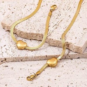 Bracelet et Chaîne de Cheville Unisexe en Acier Inoxydable Plaqué Or PVD, Chaîne Serpent Délicate, Papillon Mobile, Perle d'Eau Douce, Bijoux Personnalisés - Product Image 6