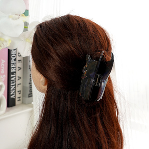 Pince à griffes personnalisée pour animaux scarabée noir imprimé UV griffe de cheveux en acétate de mode accessoires de cheveux en gros de haute qualité pour filles - Product Image 6