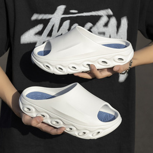 Sandalias Blancas para Hombre, Suela Gruesa, Tacón de 4 cm, Chanclas para Verano y Uso en Exteriores - Product Image 1