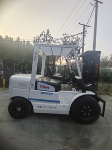 รถยกดีเซล <span class=keywords><strong>TCM</strong></span> FD50Z8 ขนาด <span class=keywords><strong>5</strong></span> ตัน สภาพดีเยี่ยม เหมาะสำหรับงานก่อสร้าง - รถยกแบบเครื่องยนต์สันดาปภายในมือสองสำหรับขาย - Product Image 2