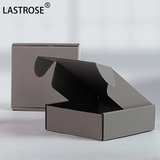 Boîte postale grise