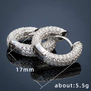 Orecchini a Cerchio con Charm Geometrico Rotondo per Donne, Stile Romantico per Fidanzamento, Uso Quotidiano e Ufficio - Product Image 4