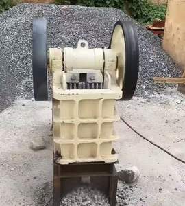 Melhor Mini Triturador De Pedra Triturador De Mandíbula Móvel Mini Pequena Pedra Quebrando A Máquina para Venda - Product Image 4