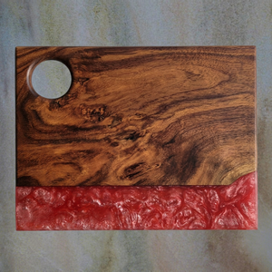 Planche à découper en bois de qualité supérieure en résine Planche à découper multicolore durable Idéal pour la charcuterie élégante et la présentation gastronomique - Product Image 1