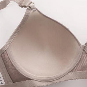 Soutien-gorge push-up respirant mince et confortable pour les femmes âgées d'âge moyen de grande taille Style quotidien accessoire sans fil sein - Product Image 4