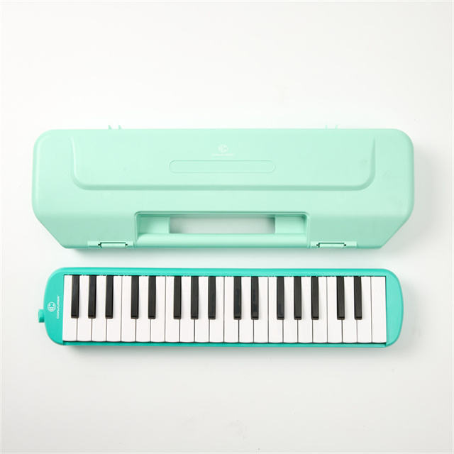 สีเขียว