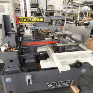เครื่องปั๊มโลหะแบบจมแกน5แกนเครื่องตัดลวด CNC ความเร็วสูงอัตโนมัติพร้อม DK7745รุ่นมอเตอร์และแบริ่ง - Product Image 2