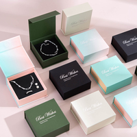 Vente en gros de boîtes magnétiques exquises en carton pour bagues et bijoux, sac, boîte d'emballage de bijoux avec logo et impression personnalisée