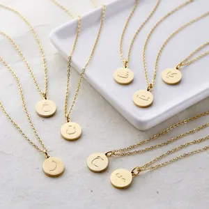 Womens benutzer definierte gravierte Gold erste Halskette Schmuck 18 Karat vergoldet personal isierte arabische Alphabet Buchstaben Gravur Münz kette