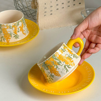 Tasse à café en céramique moderne, ensemble de soucoupes, fleur de vigne jaune, lave-vaisselle, passe au micro-ondes, boîte cadeau de haute qualité pour le thé de l'après-midi
