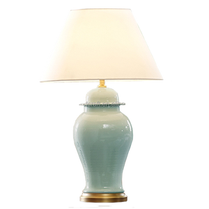 Lampe de table en céramique chinoise avec abat-jour en tissu de lin et base dorée pour les marchés américain, britannique et moyen-oriental - Product Image 6